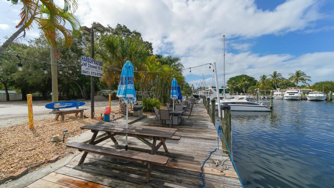 Waterfront Room, Heated Pool, Tiki Bar & Grill Sarasota Extérieur photo