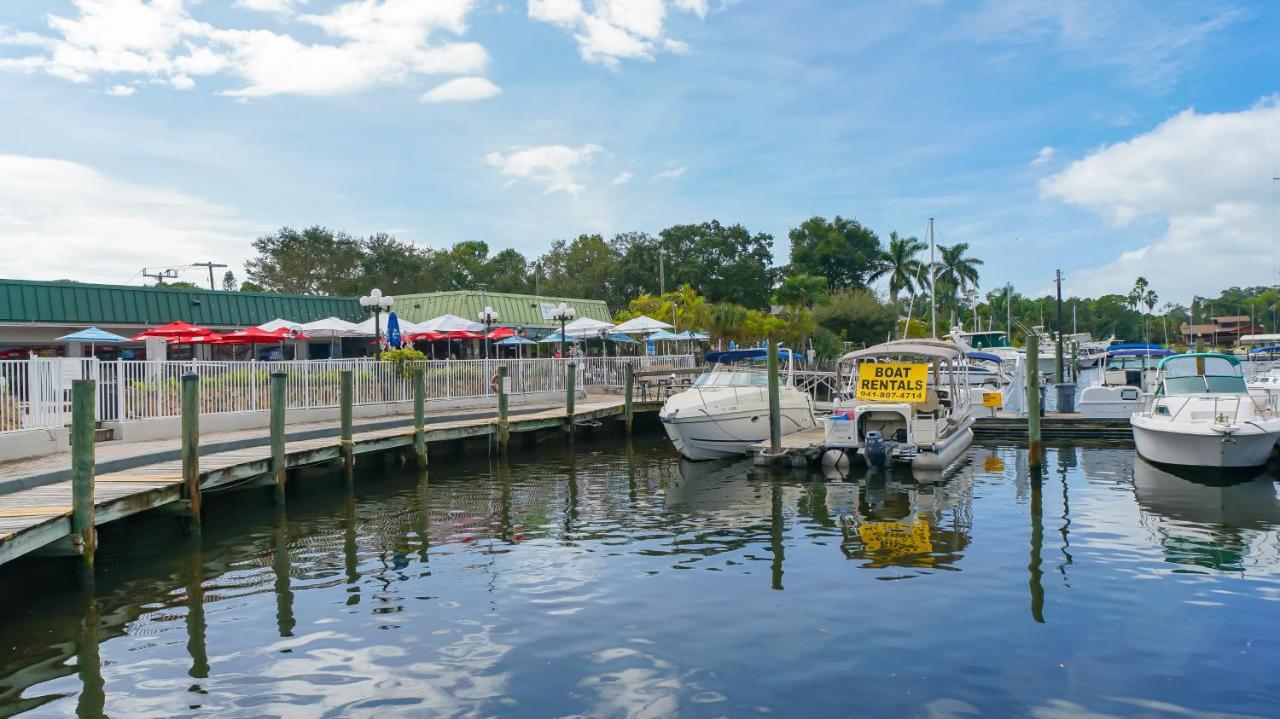 Waterfront Room, Heated Pool, Tiki Bar & Grill Sarasota Extérieur photo
